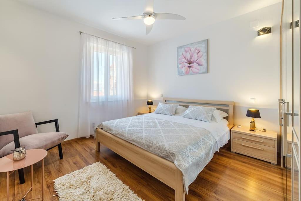Peters Apartment Sutivan Extérieur photo