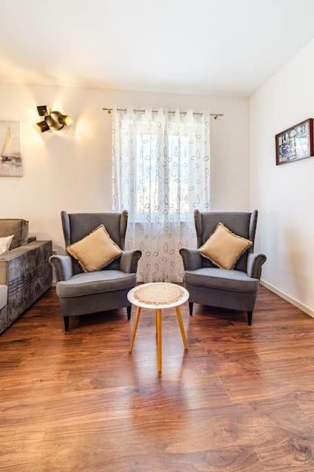 Peters Apartment Sutivan Extérieur photo