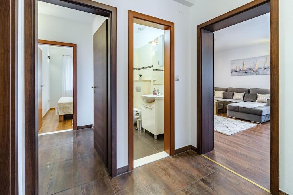 Peters Apartment Sutivan Extérieur photo