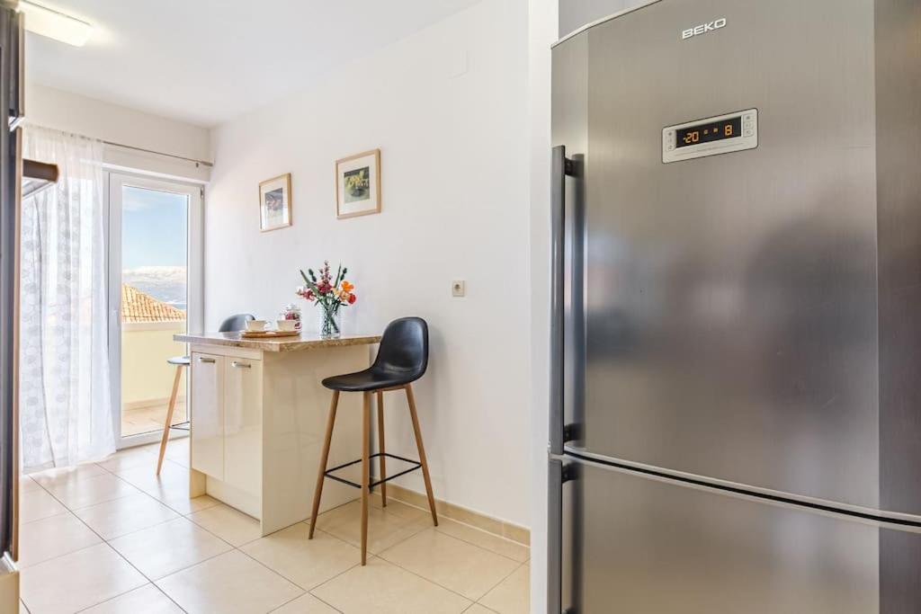 Peters Apartment Sutivan Extérieur photo